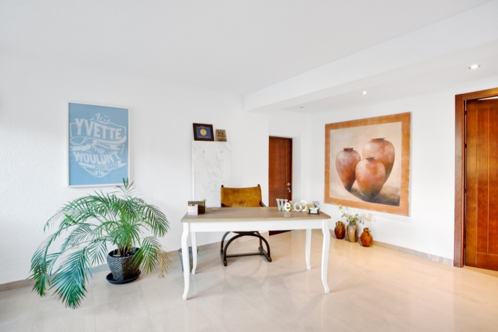 Entrance Hallway